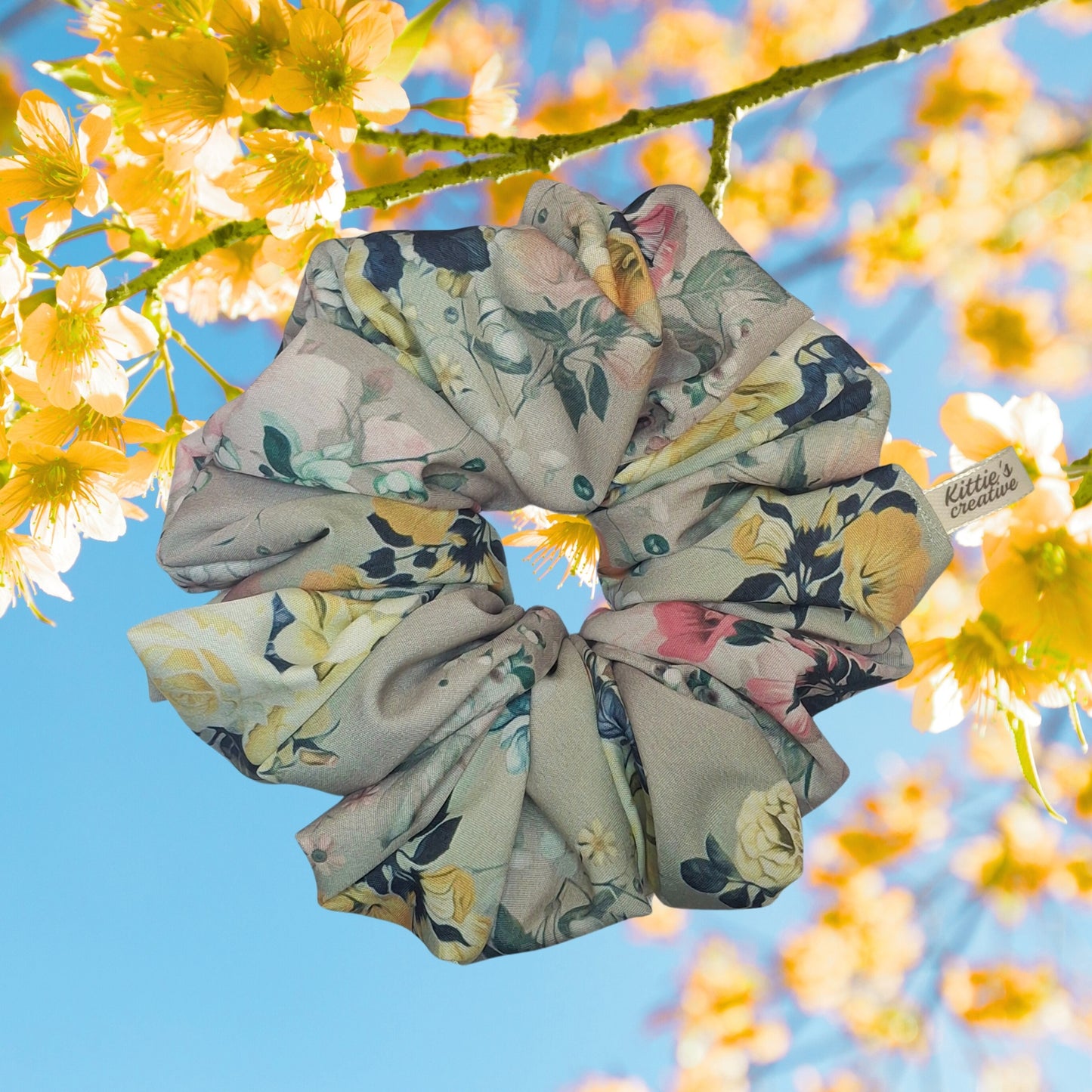 XL 'English Breeze' Scrunchie